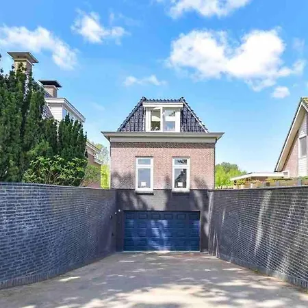 Dom wakacyjny In Close To Schiphol Hoofddorp